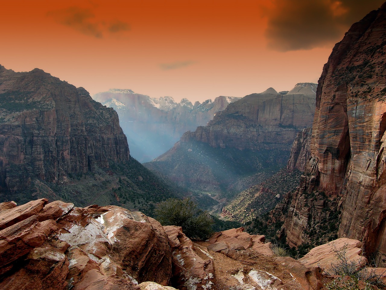 mountains-139012_1280